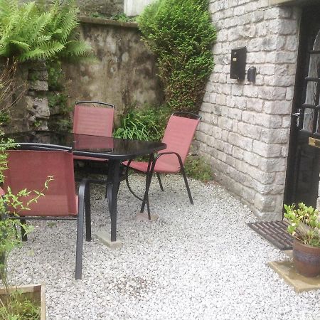 1A Market Square Tideswell Buitenkant foto